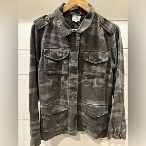 Sundry Women’s Gray Camouflage Military Jacket- size 1